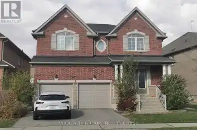 30 Lady Valentina Avenue Vaughan (Patterson) Ontario L6A0E4