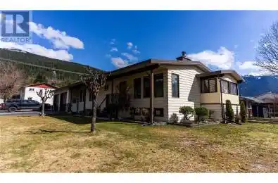 108 Ford Street Revelstoke British Columbia V0E2S0