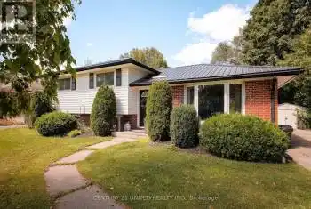 241 Woodward Avenue, Smith-Ennismore-Lakefield, Ontario K9L1K1, 3 Bedrooms Bedrooms, ,2 BathroomsBathrooms,All Houses,For Sale,Woodward,X10408770