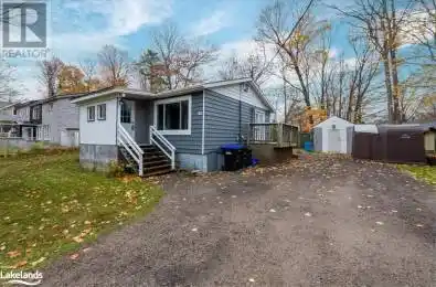 33 HEDA Drive Tiny Ontario L9M0B3