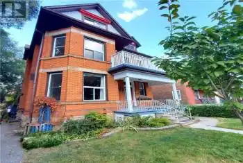 116 FAIRHOLT Road Unit# 4, Hamilton, Ontario L8M2T7, 2 Bedrooms Bedrooms, ,1 BathroomBathrooms,All Houses,For Rent,FAIRHOLT,40674705