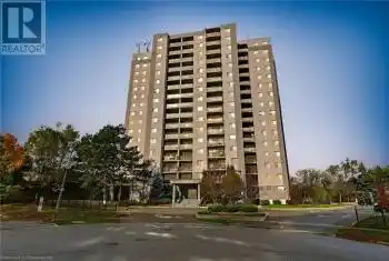 975 WARWICK Court Unit# 1107, Burlington, Ontario L7T3Z7, 3 Bedrooms Bedrooms, ,2 BathroomsBathrooms,Condo,For Sale,WARWICK,40674679