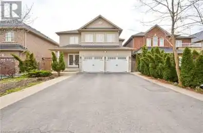 37 SIR JACOBS Crescent Brampton Ontario L7A3V2