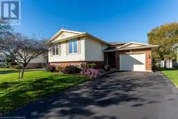 3949 VINEYARD Crescent, Vineland, Ontario L0R2C0, 4 Bedrooms Bedrooms, ,2 BathroomsBathrooms,All Houses,For Sale,VINEYARD,40670975