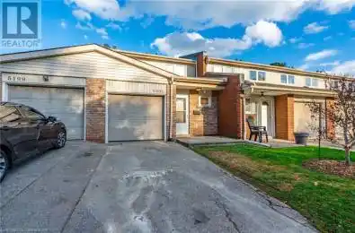 5201 BANTING Court Burlington Ontario L7L2Z4