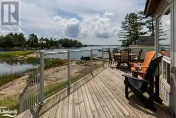 64 WOLVERINE BEACH ROAD, Port Severn, Ontario L0K1S0, 4 Bedrooms Bedrooms, ,1 BathroomBathrooms,All Houses,For Sale,WOLVERINE BEACH ROAD,40675553