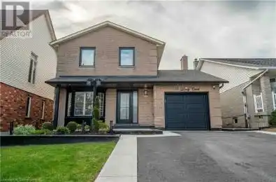 35 QUINCY Court Hamilton Ontario L8W2T5