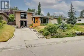 11 Woodlark Drive, Calgary, Alberta T3C3H6, 4 Bedrooms Bedrooms, ,4 BathroomsBathrooms,All Houses,For Sale,Woodlark,A2178139