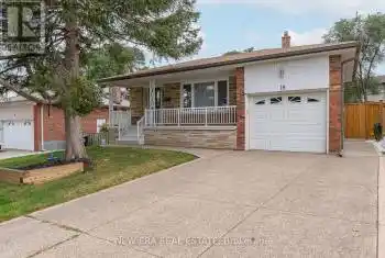 18 West Wareside Road, Toronto (Etobicoke West Mall), Ontario M9C3J1, 5 Bedrooms Bedrooms, ,3 BathroomsBathrooms,All Houses,For Sale,West Wareside,W10416382