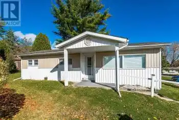 22 Trefoil Drive, Innisfil, Ontario L9S1P7, 2 Bedrooms Bedrooms, ,1 BathroomBathrooms,All Houses,For Sale,Trefoil,N10417168