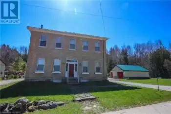 484 CARLISLE Street, Saugeen Shores, Ontario N0H2L0, 8 Bedrooms Bedrooms, ,2 BathroomsBathrooms,All Houses,For Sale,CARLISLE,40676020