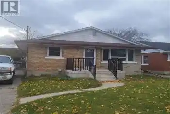 134 PATRICIA Avenue, Kitchener, Ontario N2M1J6, 4 Bedrooms Bedrooms, ,2 BathroomsBathrooms,All Houses,For Sale,PATRICIA,40671822