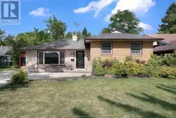 420 EASTLAWN, Windsor, Ontario N8S3H4, 3 Bedrooms Bedrooms, ,2 BathroomsBathrooms,All Houses,For Sale,EASTLAWN,24027425