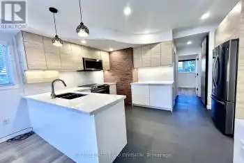 105 Eaton Avenue Unit# Upper, Toronto (Danforth), Ontario M4J2Z4, 2 Bedrooms Bedrooms, ,2 BathroomsBathrooms,All Houses,For Rent,Eaton,E10419913