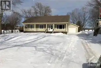 1840 COUNTY ROAD 2 Road, Edwardsburgh/Cardinal, Ontario K0E1T1, 3 Bedrooms Bedrooms, ,1 BathroomBathrooms,All Houses,For Sale,Johnstown,COUNTY ROAD 2,X10423115