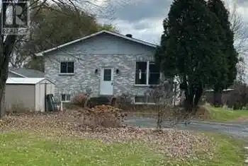 19932 COUNTY ROAD 2 Road, South Glengarry, Ontario K0C2E0, 3 Bedrooms Bedrooms, ,1 BathroomBathrooms,All Houses,For Sale,South Glengarry,COUNTY ROAD 2,X10423050