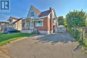 87 SOUTHWORTH Street, Welland (773 - Lincoln/Crowland), Ontario L3B1Y7, 5 Bedrooms Bedrooms, ,2 BathroomsBathrooms,Commercial,For Sale,SOUTHWORTH,X9413732