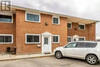 48 WINDOM Road Unit# E, Kitchener, Ontario N2A2P4, 4 Bedrooms Bedrooms, ,2 BathroomsBathrooms,All Houses,For Sale,WINDOM,40677004