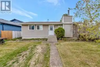 104 4 Street Unit# 104, Lashburn, Saskatchewan S0M1H0, 4 Bedrooms Bedrooms, ,2 BathroomsBathrooms,All Houses,For Sale,4,A2178183