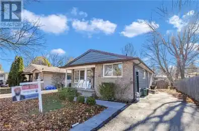 452 MIDWOOD Street Waterloo Ontario N2L5N5