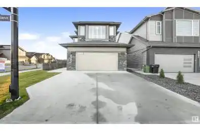 6065 crawford dr SW Edmonton Alberta T6W4L6