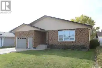 723 Dieppe DRIVE, Weyburn, Saskatchewan S4H3H4, 4 Bedrooms Bedrooms, ,3 BathroomsBathrooms,All Houses,For Sale,723 Dieppe DRIVE,SK988175