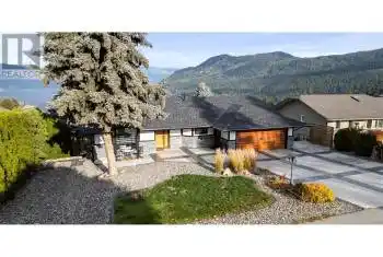 2605 Golf Course Drive, Blind Bay, British Columbia V0E1H2, 3 Bedrooms Bedrooms, ,3 BathroomsBathrooms,All Houses,For Sale,Blind Bay,Golf Course,10328242