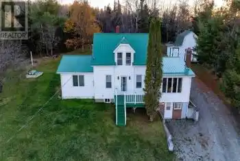 185 Highway 224, Sheet Harbour, Nova Scotia B0J3B0, 5 Bedrooms Bedrooms, ,2 BathroomsBathrooms,All Houses,For Sale,Highway 224,202426629