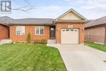 3106 Seville, Windsor, Ontario N8N0A2, 3 Bedrooms Bedrooms, ,3 BathroomsBathrooms,All Houses,For Sale,Seville,24027708