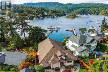 7064 Brentwood Drive, Central Saanich, British Columbia V8M1B6, 3 Bedrooms Bedrooms, ,3 BathroomsBathrooms,All Houses,For Sale,Brentwood Bay,Brentwood,978932