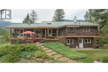 346 Mabel Lake Road, Lumby, British Columbia V0E2G5, 4 Bedrooms Bedrooms, ,2 BathroomsBathrooms,All Houses,For Sale,Lumby Valley,Mabel Lake,10316716