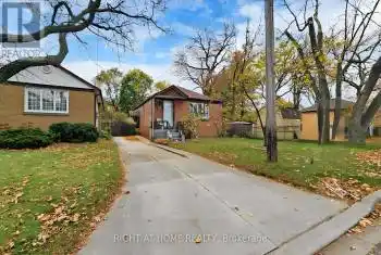 17 Bisset Avenue, Toronto (Alderwood), Ontario M8W2S9, 3 Bedrooms Bedrooms, ,2 BathroomsBathrooms,All Houses,For Sale,Bisset,W10426012