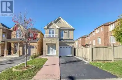 62 Laramie Crescent Vaughan (Patterson) Ontario L6A0P8