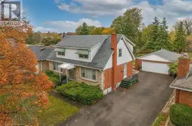 25 SUNNING HILL Avenue Hamilton Ontario L8T1B3