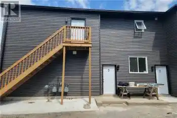 103 PEEL Street, Brantford, Ontario N3S5M3, 2 Bedrooms Bedrooms, ,1 BathroomBathrooms,All Houses,For Rent,PEEL,40679071