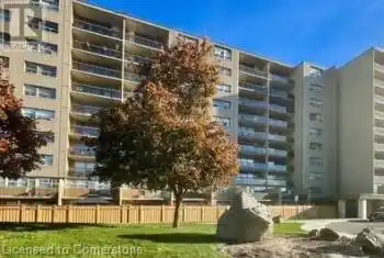 15 NICKLAUS Drive Unit# 910, Hamilton, Ontario L8K5J5, 2 Bedrooms Bedrooms, ,1 BathroomBathrooms,Condo,For Rent,NICKLAUS,40679484