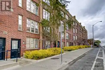 21 Ruttan Street Unit# TH 141, Toronto (Dufferin Grove), Ontario M6P0A1, 3 Bedrooms Bedrooms, ,2 BathroomsBathrooms,All Houses,For Sale,Ruttan,C10432368