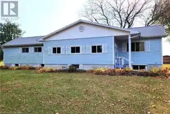 4933 HIGHWAY 9, Kincardine, Ontario N2Z2Z5, 2 Bedrooms Bedrooms, ,1 BathroomBathrooms,All Houses,For Sale,HIGHWAY 9,X11822771