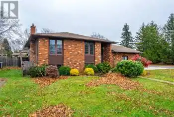 46 Kinross Street, Haldimand, Ontario N3W1J9, 4 Bedrooms Bedrooms, ,2 BathroomsBathrooms,All Houses,For Sale,Kinross,X10433015