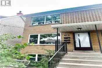 79 Greensides Avenue Unit# Upper, Toronto (Wychwood), Ontario M6G3P8, 2 Bedrooms Bedrooms, ,1 BathroomBathrooms,All Houses,For Rent,Greensides,C10434044