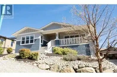 5438 MCCOURT Road Sechelt British Columbia V7Z0N6