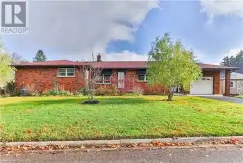 71 LEE Avenue, Simcoe, Ontario N3Y5B8, 5 Bedrooms Bedrooms, ,3 BathroomsBathrooms,All Houses,For Sale,LEE,40680401