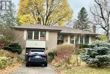 6 Fairhill Crescent, Toronto (Parkwoods-Donalda), Ontario M3A1N6, 3 Bedrooms Bedrooms, ,2 BathroomsBathrooms,All Houses,For Rent,Fairhill,C10707730