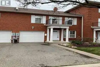 7 Stornwood Crt, Brampton, Ontario L6W 4H4, 3 Bedrooms Bedrooms, 6 Rooms Rooms,4 BathroomsBathrooms,All Houses,Sold,Stornwood,W10845503