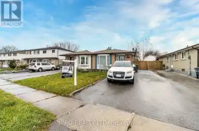 7646 Priory Crescent Mississauga (Malton) Ontario L4T3H5