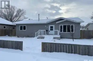 609 Ominica STREET E Moose Jaw Saskatchewan S6H0H4