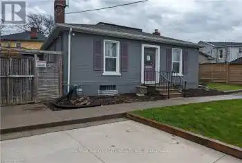 28 Lake Street, St. Catharines, Ontario L2R5W6, 3 Bedrooms Bedrooms, ,1 BathroomBathrooms,All Houses,For Sale,Lake,X8263900