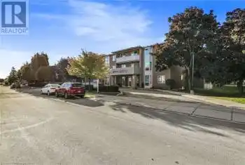 416 LIMERIDGE Road Unit# 109, Hamilton, Ontario L9A2S7, 2 Bedrooms Bedrooms, ,2 BathroomsBathrooms,Condo,For Sale,LIMERIDGE,40681741