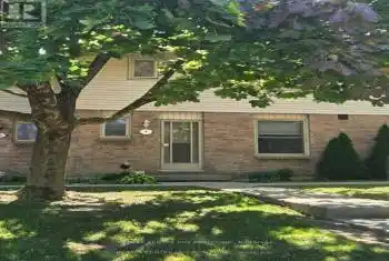 1855 Aldersbrook Road Unit# 9, London, Ontario N6G4R7, 4 Bedrooms Bedrooms, ,2 BathroomsBathrooms,All Houses,For Sale,Aldersbrook,X11430701