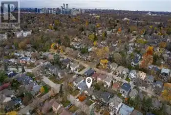 26 REID Manor, Toronto, Ontario M8Y2H7, 3 Bedrooms Bedrooms, ,2 BathroomsBathrooms,All Houses,For Sale,REID,40681207